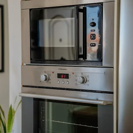 Apartman With Private Pool & Ocean Views