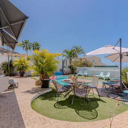 With Private Pool & Ocean Views Costa Adeje (Tenerife)