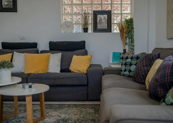 With Private Pool & Ocean Views *