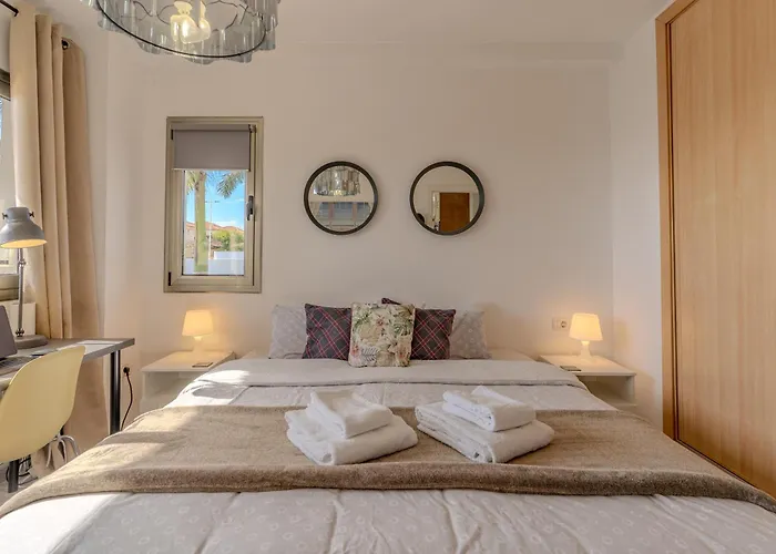 With Private Pool & Ocean Views Apartament