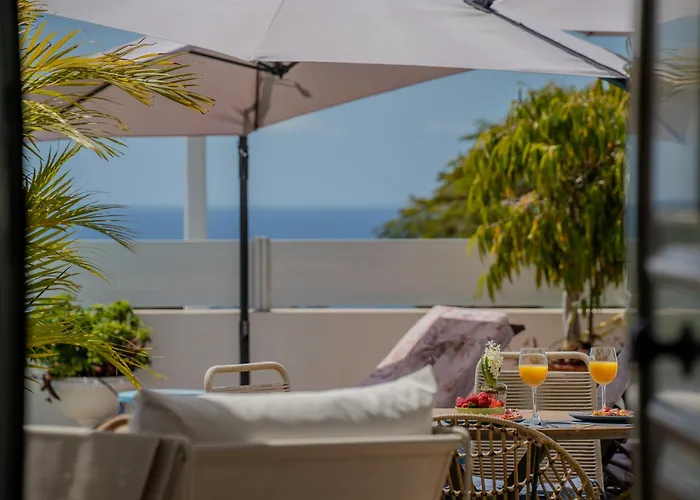 With Private Pool & Ocean Views Apartament