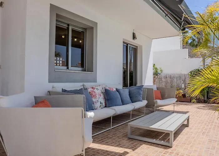 With Private Pool & Ocean Views Apartament *