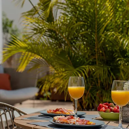 Апартаменты With Private Pool & Ocean Views Адехе