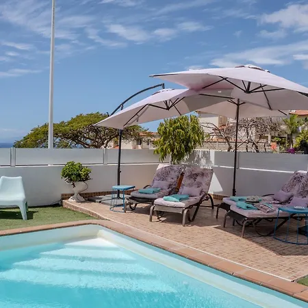 Апартаменты With Private Pool & Ocean Views