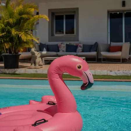 With Private Pool & Ocean Views Апартаменты Адехе