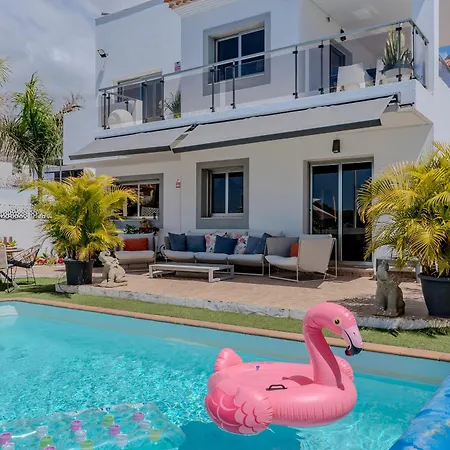 With Private Pool & Ocean Views Апартаменты